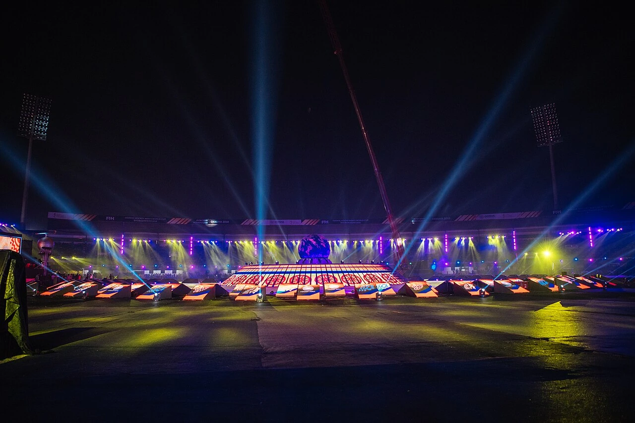 Cérémonie d’ouverture de la Coupe du monde de hockey sur gazon 2018 dans un stade éclairé la nuit